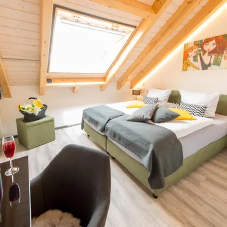 Familien- U Gruppenunterkunft Luxus-dachloft 2 Weitere Schlafzimmern Apartment *